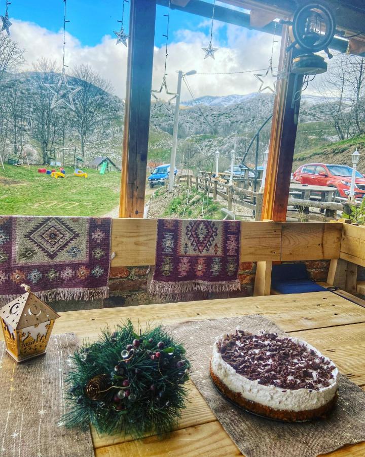 Konak Umoljani Екстериор снимка